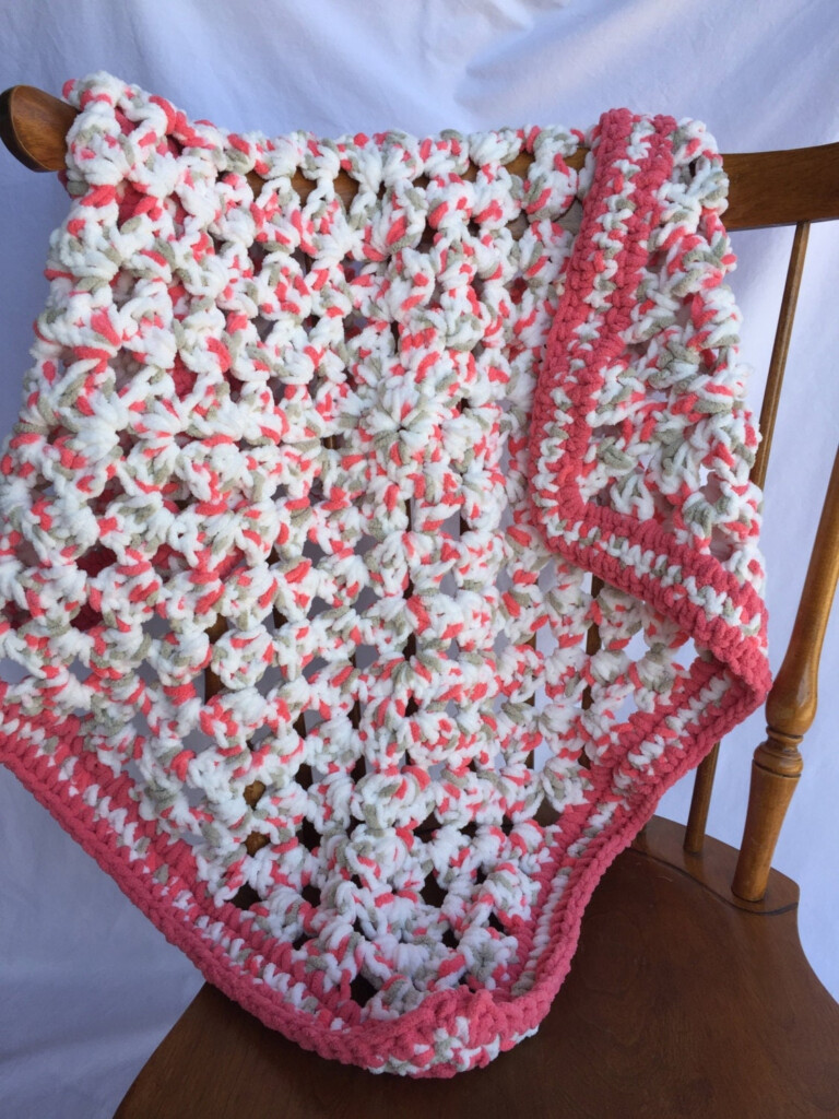 13 BERNAT BABY BLANKET SUPER BULKY YARN PATTERNS