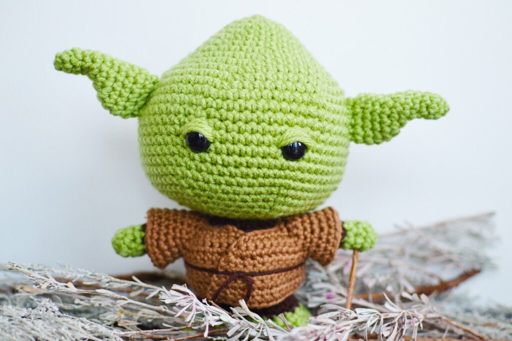 Baby Yoda Crochet Pattern By Yarn Society
