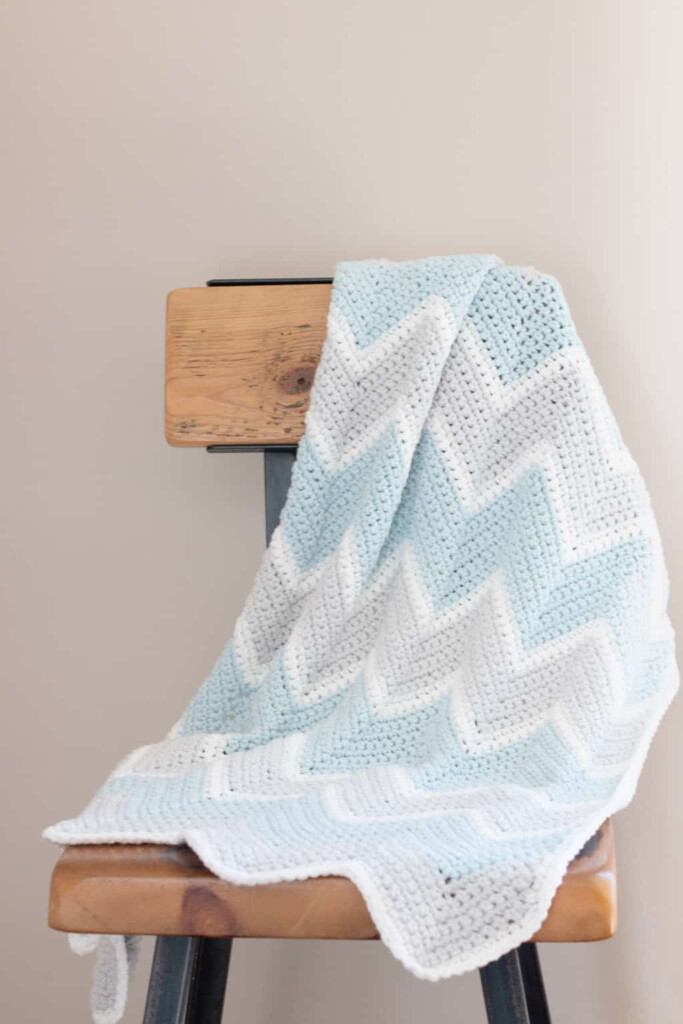 Crochet Baby Blanket Pattern Chevron EasyCrochet