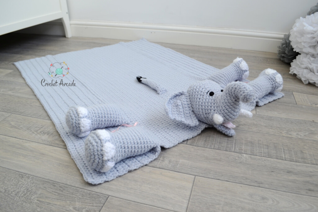 Cuddle And Play Elephant Blanket Pattern Oombawka Design Crochet