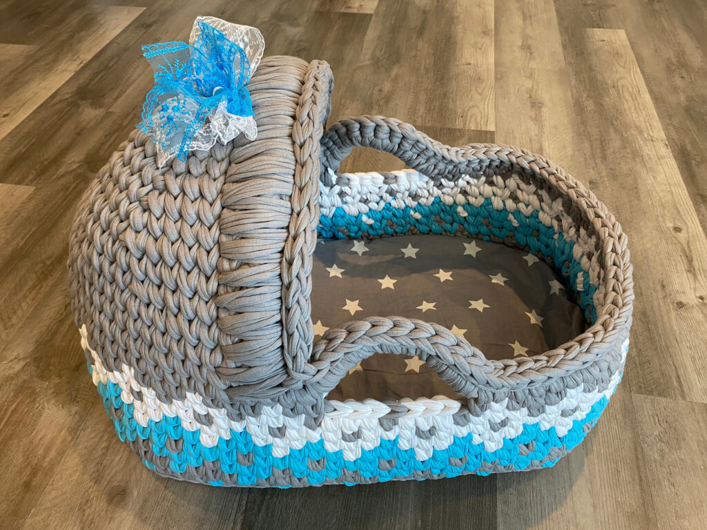 How To Wrap A Baby In A Moses Basket At Pedro Mobley Blog