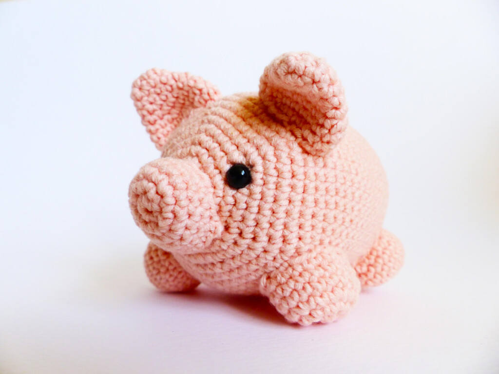 Made This Cute Little Amigurumi Pig R crochet