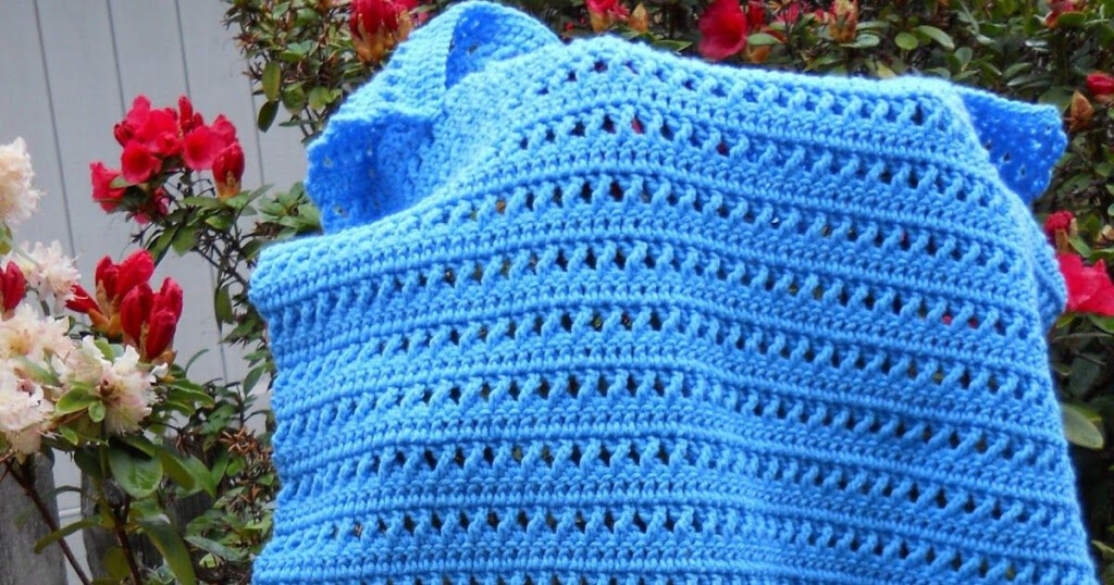 TREBLE CROSS STITCH LAPGHAN Materials Worsted Weight Yarn Sample 